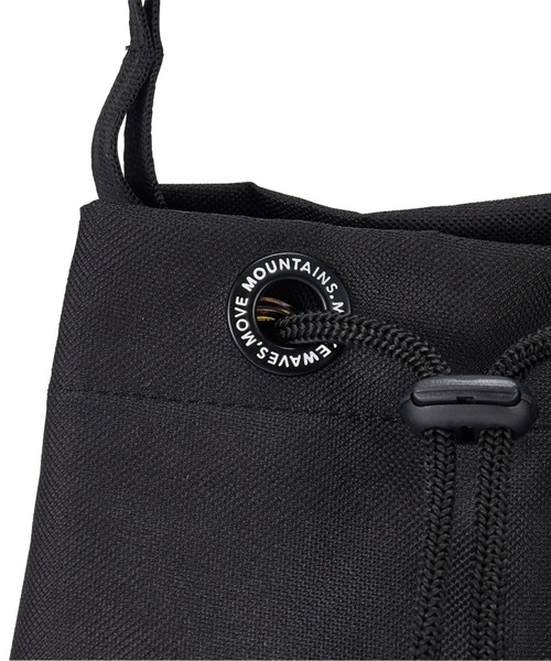 ROXY(ロキシー)の「SMART PURSE /ロキシー巾着ショルダーバック(ショルダーバッグ・レディース・ブラック/ベージュ・FREE)」の6枚目の写真