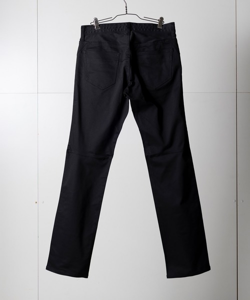 n(n) BY NUMBER (N)INE(エヌエヌバイナンバーナイン)の「STRAIGHT PANTS_STRECH CHINO / スリム ストレートパンツ トレッチチノ(デニムパンツ・メンズ・ブラック・3)」の3枚目の写真