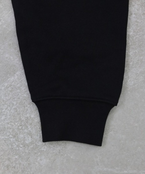 ATMARK(アットマーク)の「《2サイズ展開 / UNISEX 》オールドイングリッシュATMARKロゴ スウェット フルジップパーカー(パーカー・レディース・ホワイト/ブラック・MEDIUM/LARGE)」の8枚目の写真