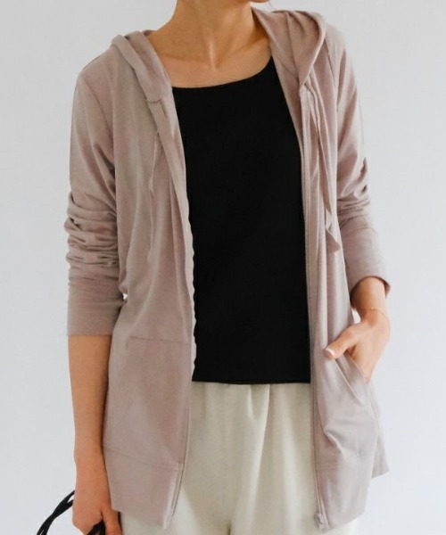 aquagarage（アクアガレージ）の「UV対策ジップアップパーカー（パーカー・レディース・イエロー/ベージュ/ブラック/アイボリー/ブルー/ラベンダー・L/M）」の3枚目の写真