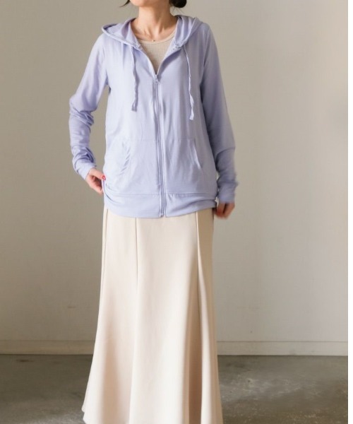 aquagarage（アクアガレージ）の「UV対策ジップアップパーカー（パーカー・レディース・イエロー/ベージュ/ブラック/アイボリー/ブルー/ラベンダー・L/M）」の17枚目の写真