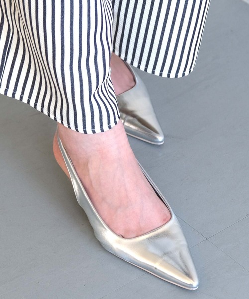 aquagarage(アクアガレージ)の「バックストラップローヒールパンプス(パンプス・レディース・レオパード/ブラック/シルバー・24.0cm/23.5cm/23.0cm)」の13枚目の写真