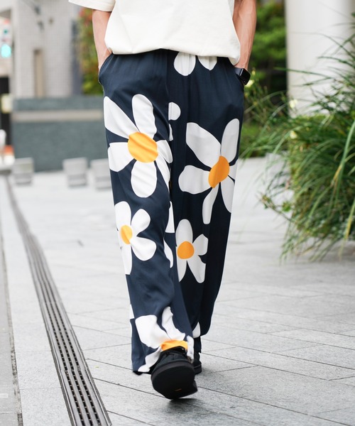 SUNNY SPORTS(サニースポーツ)の「SUNNY SPORTS / サニースポーツ 2PARTS WIDE PANTS レーヨン 総柄 イージーパンツ(その他パンツ・メンズ・ブラック/その他3/その他2/チェック/その他1・MEDIUM/LARGE/X-SMALL)」の1枚目の写真