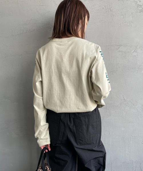 CHUMS（チャムス）の「【WEB限定】[CHUMS/チャムス] 袖プリント ロングスリーブＴシャツ（Tシャツ/カットソー・レディース・ホワイト/ブラック/グレイッシュベージュ・M/L/XL）」の7枚目の写真