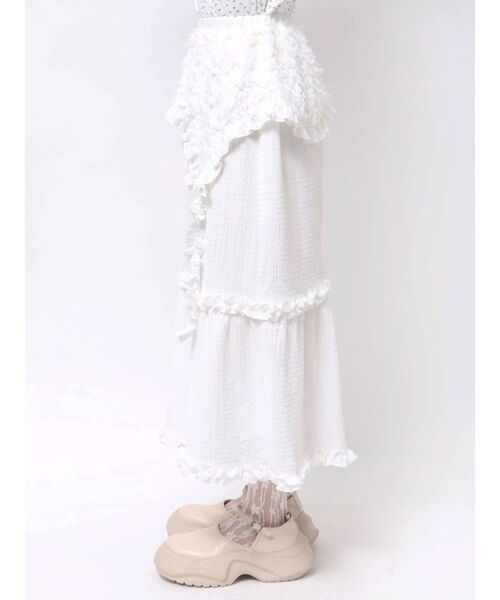merry jenny（メリージェニー）の「ガーターフリルスカート（スカート・レディース・アイボリー/オフホワイト・FREE）」の4枚目の写真