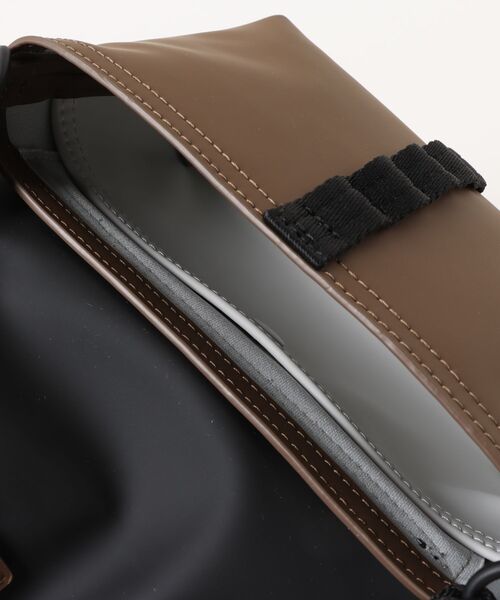 UCON ACROBATICS（ユーコンアクロバティックス）の「【UCON ACROBATICS/ユーコンアクロバティックス】Yuri Bag Lotus Infinity（ショルダーバッグ・メンズ・レモンイエロー/ブラック・FREE）」の4枚目の写真