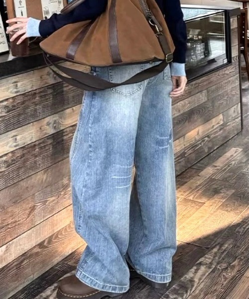 Vipoa(ヴィポア)の「アメリカンレトロワイドデニムパンツ(デニムパンツ・レディース・ブルー・LARGE/MEDIUM)」の11枚目の写真
