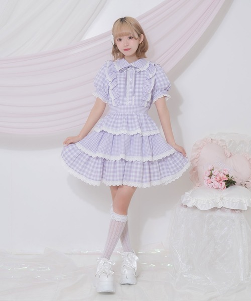 Honey Cinnamon(ハニーシナモン)の「ギンガム3段フリルワンピース(ワンピース・レディース・ラベンダー/ブラック・FREE)」の6枚目の写真