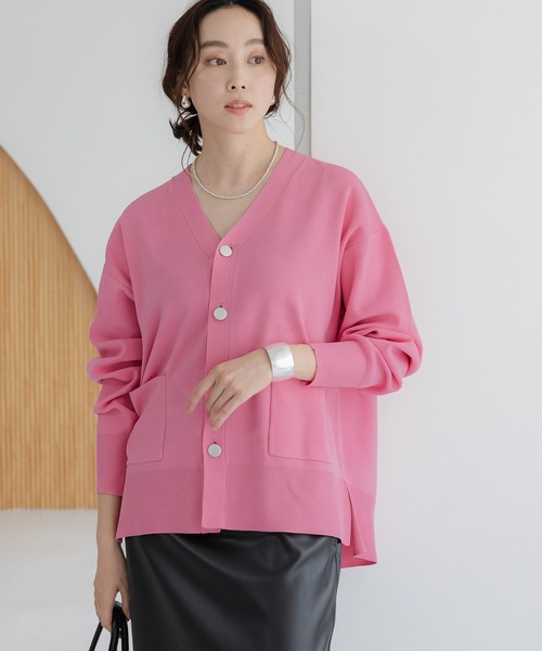 Elura（エルーラ）の「＜WEB限定カラー＞もっちり立体オーバーカーディガン/327462（カーディガン/ボレロ・レディース・ブルー/ネイビー/オフホワイト/ライトピンク/ライトイエロー/ライトグレー/ブラウン系その他/ブラック/ピンク/ダークブラウン/ロイヤルブルー/ライトブルー/レッド/ミント・FREE）」の13枚目の写真