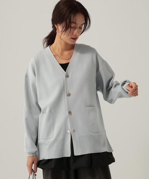 Elura（エルーラ）の「＜WEB限定カラー＞もっちり立体オーバーカーディガン/327462（カーディガン/ボレロ・レディース・ブルー/ネイビー/オフホワイト/ライトピンク/ライトイエロー/ライトグレー/ブラウン系その他/ブラック/ピンク/ダークブラウン/ロイヤルブルー/ライトブルー/レッド/ミント・FREE）」の4枚目の写真