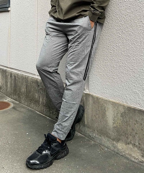 SKKONE（スコーネ）の「【Nylaus】速乾 ストレッチ イージージョガーパンツ ストレッチパンツ ロングパンツ トップサイドライン（その他パンツ・メンズ・ネイビー/杢グレー/ブラック/チャコール・LL/L/M）」の2枚目の写真