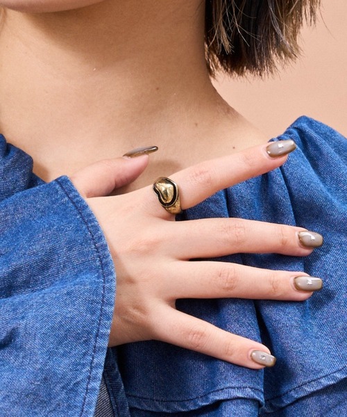 CIAOPANIC TYPY（チャオパニックティピー）の「【yuccA】ハートリング（リング・レディース・ゴールド/シルバー・ONE SIZE）」の2枚目の写真