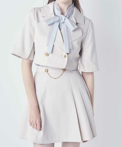 F i.n.t(フィント)の「ハートラペルケープジャケットセットアップ(セットアップ・レディース・アイボリー/グレー・FREE)」の4枚目の写真