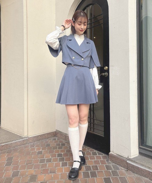 F i.n.t(フィント)の「ハートラペルケープジャケットセットアップ(セットアップ・レディース・アイボリー/グレー・FREE)」の5枚目の写真