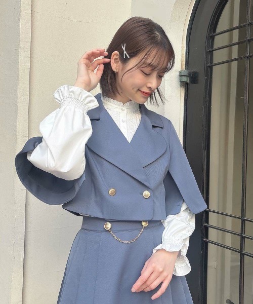 F i.n.t(フィント)の「ハートラペルケープジャケットセットアップ(セットアップ・レディース・アイボリー/グレー・FREE)」の6枚目の写真