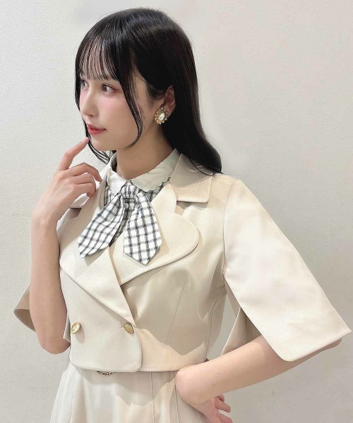 F i.n.t(フィント)の「ハートラペルケープジャケットセットアップ(セットアップ・レディース・アイボリー/グレー・FREE)」の12枚目の写真