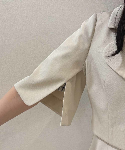 F i.n.t(フィント)の「ハートラペルケープジャケットセットアップ(セットアップ・レディース・アイボリー/グレー・FREE)」の14枚目の写真