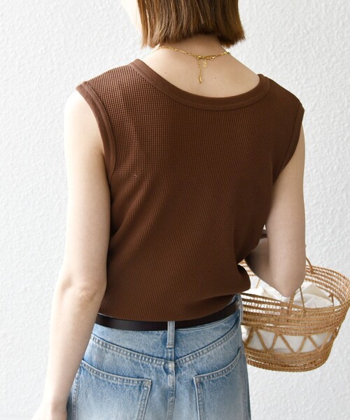SHIPS any（シップス エニィ）の「SHIPS any:〈洗濯機可能〉ワッフル ヘンリーネック 2WAY ノースリーブ TEE（Tシャツ/カットソー・レディース・ホワイト/ライトグレー/イエロー/ブラウン・ONE SIZE）」の19枚目の写真