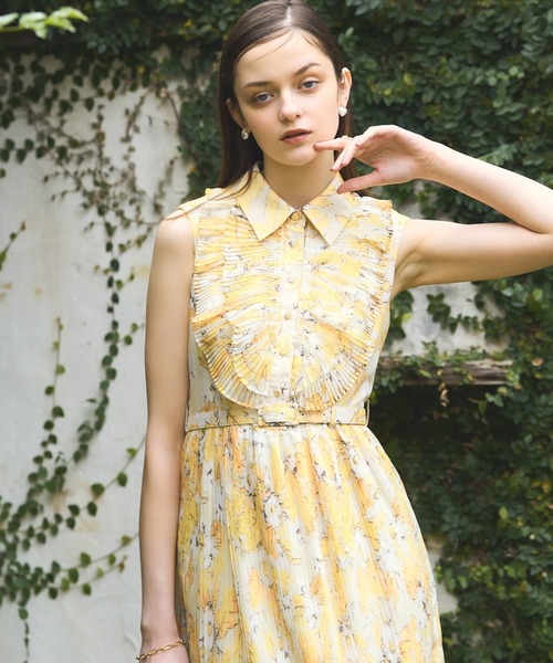 ERADIE（エラディエ）の「French Sleeve Airy Pleated Printed one-piece フレンチスリーブエアリープリーツプリントワンピース（ワンピース・レディース・イエロー系・FREE）」の8枚目の写真