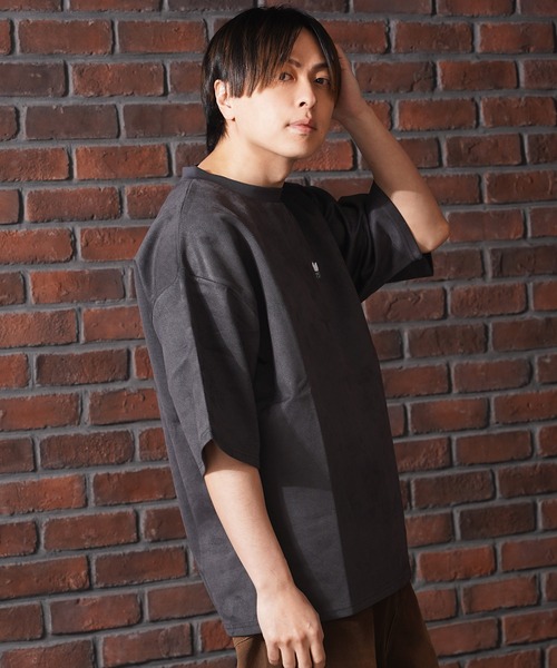 1111clothing(ワンフォークロージング)の「ガール&クロネコ スエードTシャツ / Girl & Kuroneko Suede T-Shirt(Tシャツ/カットソー・レディース・ブラック/オフホワイト/グレー・L/M)」の8枚目の写真