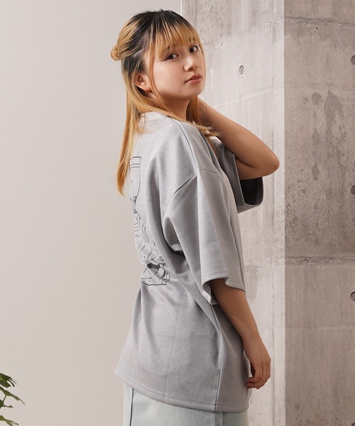1111clothing(ワンフォークロージング)の「ガール&クロネコ スエードTシャツ / Girl & Kuroneko Suede T-Shirt(Tシャツ/カットソー・レディース・ブラック/オフホワイト/グレー・L/M)」の16枚目の写真