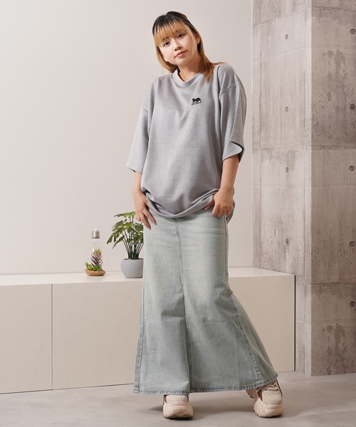 1111clothing(ワンフォークロージング)の「ガール&クロネコ スエードTシャツ / Girl & Kuroneko Suede T-Shirt(Tシャツ/カットソー・レディース・ブラック/オフホワイト/グレー・L/M)」の10枚目の写真