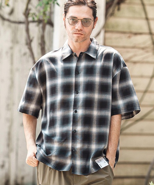 CAMBIO(カンビオ)の「mhs2366- Cotton Ombre Check Shirts オンブレチェックシャツ(シャツ/ブラウス・メンズ・ホワイト×ブラック/ブラック×ホワイト・M/L)」の17枚目の写真