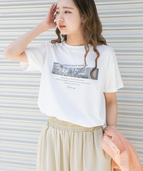 ITEMS URBANRESEARCH（アイテムズ アーバンリサーチ）の「フォトプリントTシャツ（Tシャツ/カットソー・レディース・ホワイト/ブラック/ホワイト系その他/ピンク/ブラウン/ベージュ・FREE）」の22枚目の写真
