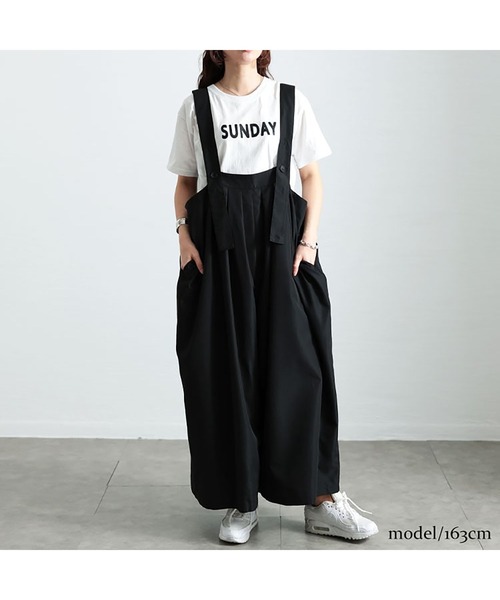 GOLDJAPAN(ゴールドジャパン)の「タックワイドサロペットパンツ【大きいサイズ対応】(サロペット/オーバーオール・レディース・ブラック・4L~5L/LL~3L)」の7枚目の写真