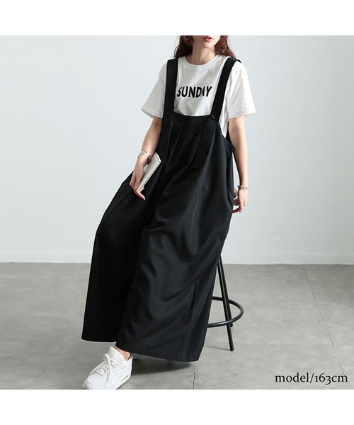 GOLDJAPAN(ゴールドジャパン)の「タックワイドサロペットパンツ【大きいサイズ対応】(サロペット/オーバーオール・レディース・ブラック・4L~5L/LL~3L)」の10枚目の写真
