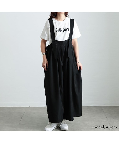GOLDJAPAN(ゴールドジャパン)の「タックワイドサロペットパンツ【大きいサイズ対応】(サロペット/オーバーオール・レディース・ブラック・4L~5L/LL~3L)」の13枚目の写真