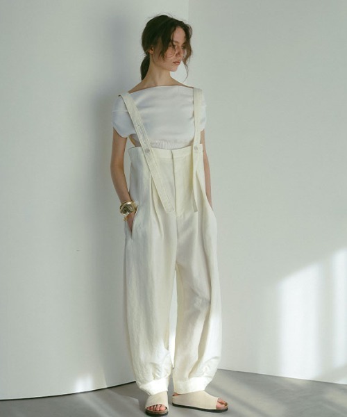 ETRE TOKYO（エトレトウキョウ）の「ディストーションカーブフォームリングバングル（バングル/リストバンド・レディース・シルバー/ゴールド・FREE）」の5枚目の写真