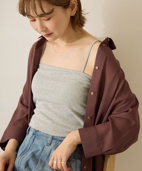 AMERICAN HOLIC（アメリカンホリック）の「カップ付きラメリブキャミソール（キャミソール・レディース・ライトベージュ/チャコールグレー/ブルー/オフホワイト/ライトグレー・M/L）」の3枚目の写真