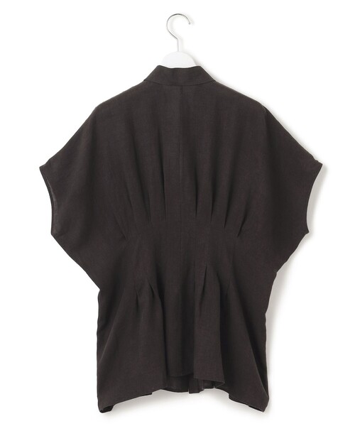 23区 L（ニジュウサンクオオキイサイズ）の「【洗える】LIBECOリネン タック デザイン シャツ（シャツ/ブラウス・レディース・ダークブラウン系/スカイブルー系/ホワイト系・48/46/44）」の9枚目の写真