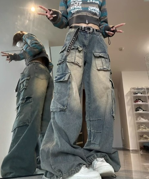 REBALANCE(リバランス)の「デニムカーゴパンツ(カーゴパンツ・レディース・A・LARGE/MEDIUM)」の2枚目の写真