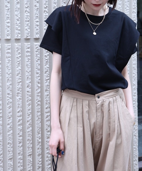 each（イーチ）の「ラッフルフリルスリーブコンパクトTシャツ（Tシャツ/カットソー・レディース・ホワイト/ブラック・FREE）」の4枚目の写真