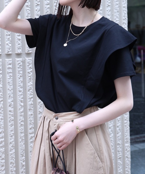 each（イーチ）の「ラッフルフリルスリーブコンパクトTシャツ（Tシャツ/カットソー・レディース・ホワイト/ブラック・FREE）」の3枚目の写真