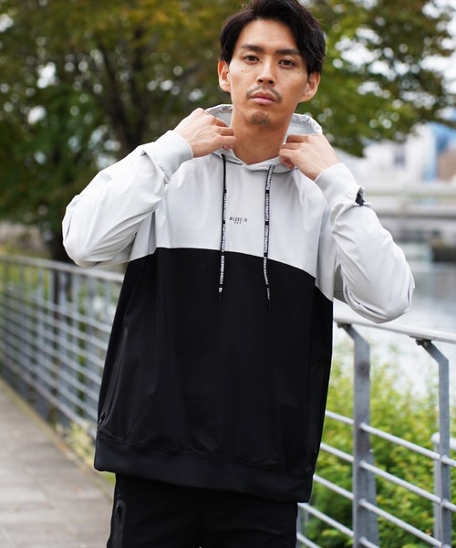 LUXE/R GOLF(ラグジュ ゴルフ)の「(RM)【LUXE/R GOLF】ストレッチ ブロード バイカラー フード プルオーバー シャツ(パーカー・メンズ・チャコールグレー×ブラック/ライトグレー系/ベージュ×ブラック/ホワイト×ブラック・XL/L/M)」の7枚目の写真
