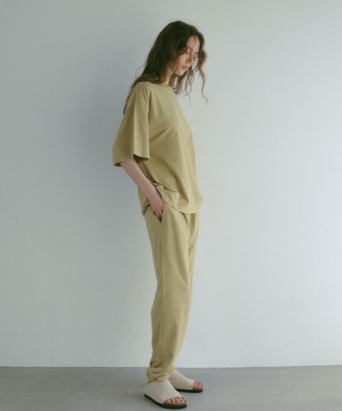 ETRE TOKYO(エトレトウキョウ)の「three dots パウダリーコットンジョガーパンツ(その他パンツ・レディース・オフホワイト/ネイビー/ベージュ・L/M)」の12枚目の写真