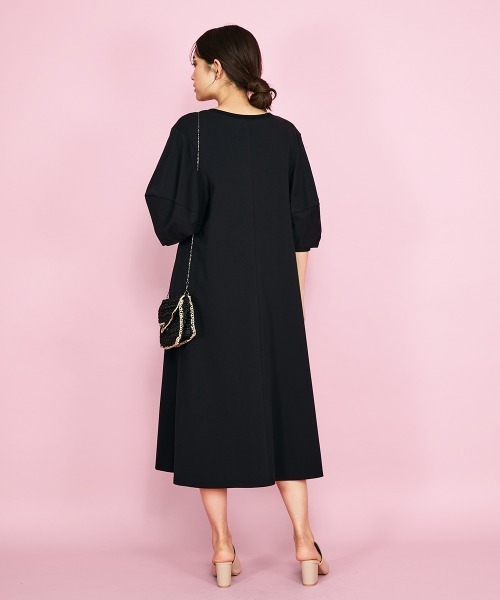 QUEENS COURT（クイーンズコート）の「ボリュームスリーブカットワンピース≪手洗い可能≫（ワンピース・レディース・ブラック/オフホワイト/パープル・M）」の21枚目の写真