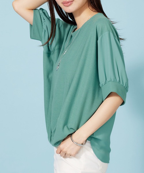 BELLUNA PLUS(ベルーナ)の「ネックレス付!異素材裾タックプルオーバー(Tシャツ/カットソー・レディース・ブラック/エメラルド/チャコール/カーキ・XL/2XL/M/L)」の22枚目の写真