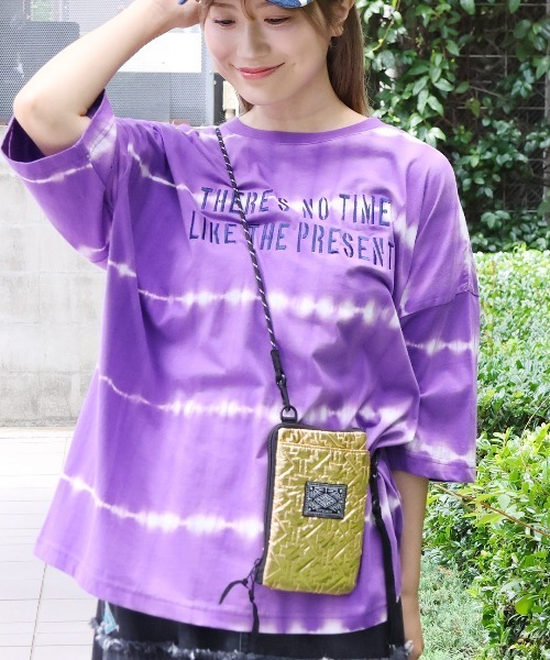 チチカカ（チチカカ）の「シャイニーキルティングスマホショルダーポーチ（ショルダーバッグ・レディース・ホワイト/シルバー/ゴールド・FREE）」の9枚目の写真