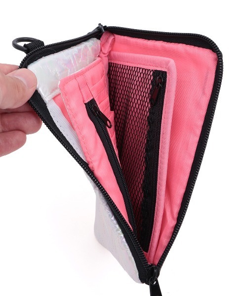 チチカカ（チチカカ）の「シャイニーキルティングスマホショルダーポーチ（ショルダーバッグ・レディース・ホワイト/シルバー/ゴールド・FREE）」の14枚目の写真