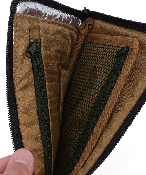 チチカカ（チチカカ）の「シャイニーキルティングスマホショルダーポーチ（ショルダーバッグ・レディース・ホワイト/シルバー/ゴールド・FREE）」の21枚目の写真