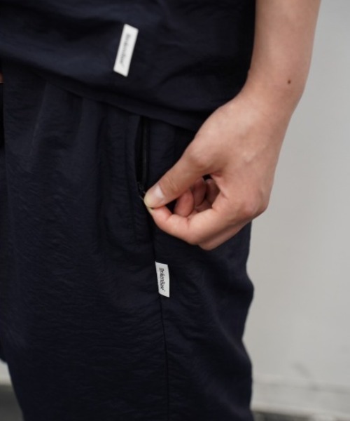 BROKEN BASE（ブロークンベース）の「4-Way Belted Shorts（その他パンツ・メンズ・ネイビー/ブラック・MEDIUM/LARGE）」の3枚目の写真