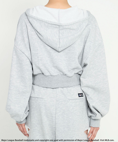 BACK TO THE FIELD(バック トゥー ザ フィールド)の「【MLB】刺しゅうロゴショートZIPパーカー(パーカー・レディース・ブラック/ホワイト/ブルー/グレー/ピンク・FREE)」の6枚目の写真