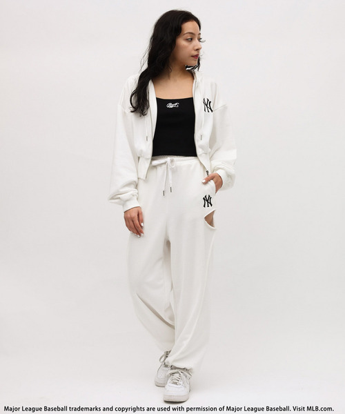 BACK TO THE FIELD(バック トゥー ザ フィールド)の「【MLB】刺しゅうロゴショートZIPパーカー(パーカー・レディース・ブラック/ホワイト/ブルー/グレー/ピンク・FREE)」の19枚目の写真