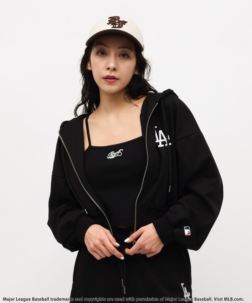 MLB】刺繍ロゴショートZIPパーカー BACK TO THE FIELD