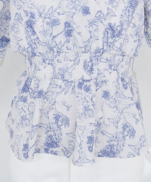 natural couture（ナチュラルクチュール）の「【WEB限定】淡彩フラワーVネックペプラムブラウス（シャツ/ブラウス・レディース・ブラック系その他/グリーン/サックスブルー・FREE）」の14枚目の写真