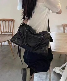 【 MEMECLE / メメクル 】フェイクレザーショルダーバッグ